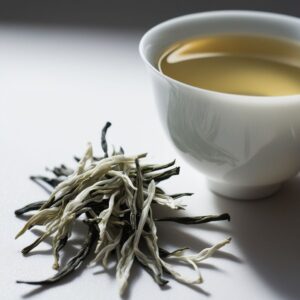Tè bianco e tazza di tè